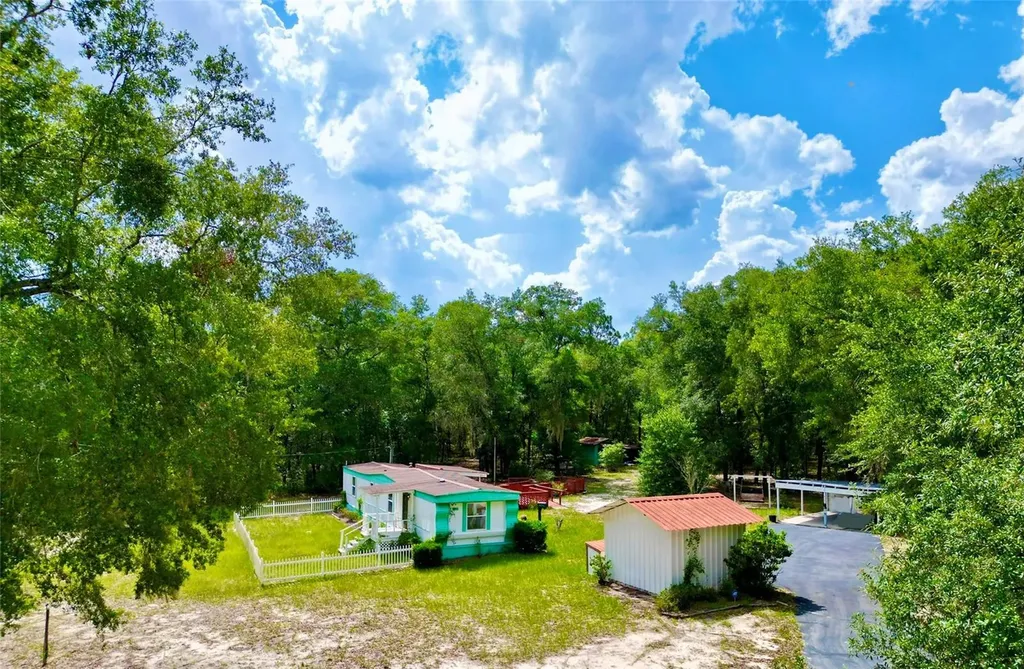 8232 Swan Lake Road Melrose FL 32666