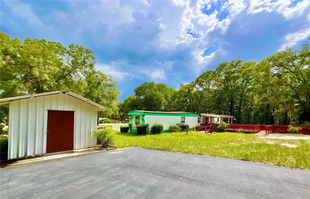 8232 Swan Lake Road Melrose FL 32666