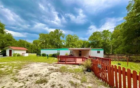 8232 Swan Lake Road Melrose FL 32666