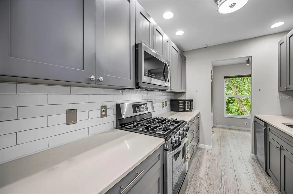 5725 80th Street N St Petersburg FL 33709