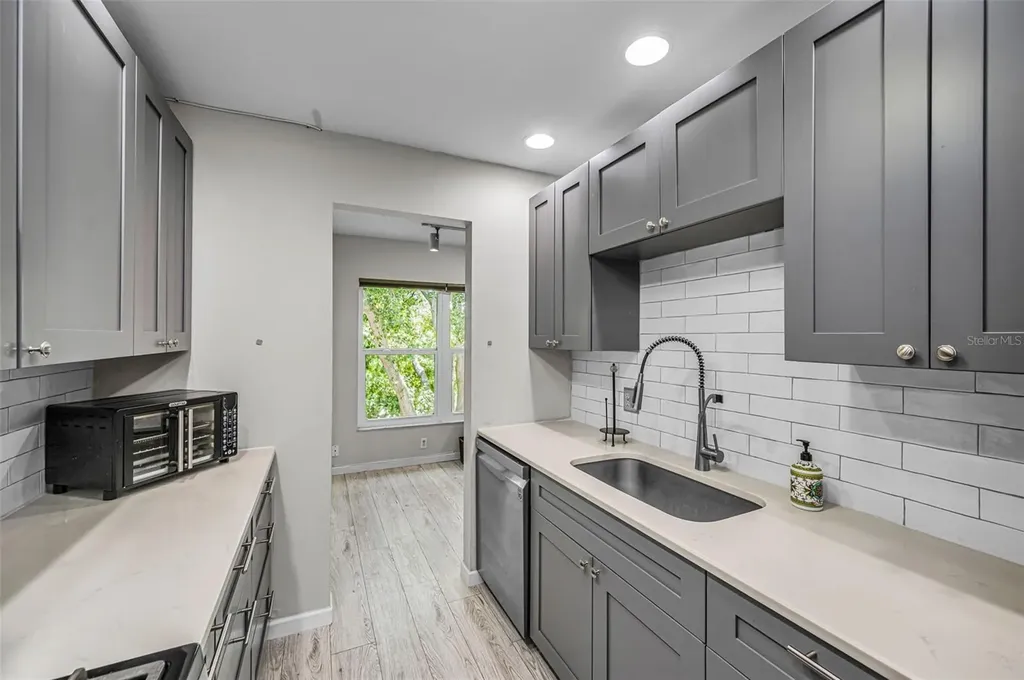 5725 80th Street N St Petersburg FL 33709