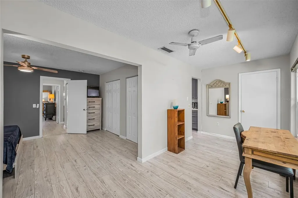 5725 80th Street N St Petersburg FL 33709