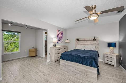 5725 80th Street N St Petersburg FL 33709