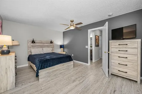 5725 80th Street N St Petersburg FL 33709