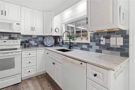 808 53rd Avenue E Bradenton FL 34203