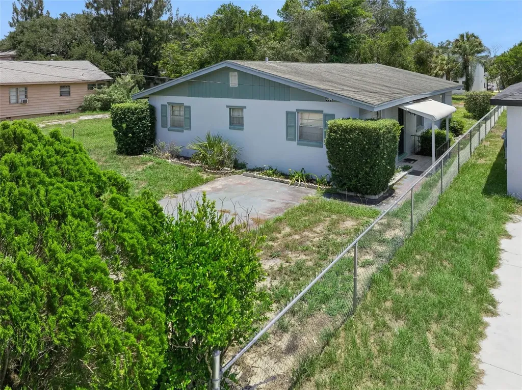 442 E Street Lake Wales FL 33853