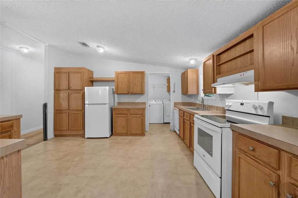 1205 Crystal Springs Road Zephyrhills FL 33540