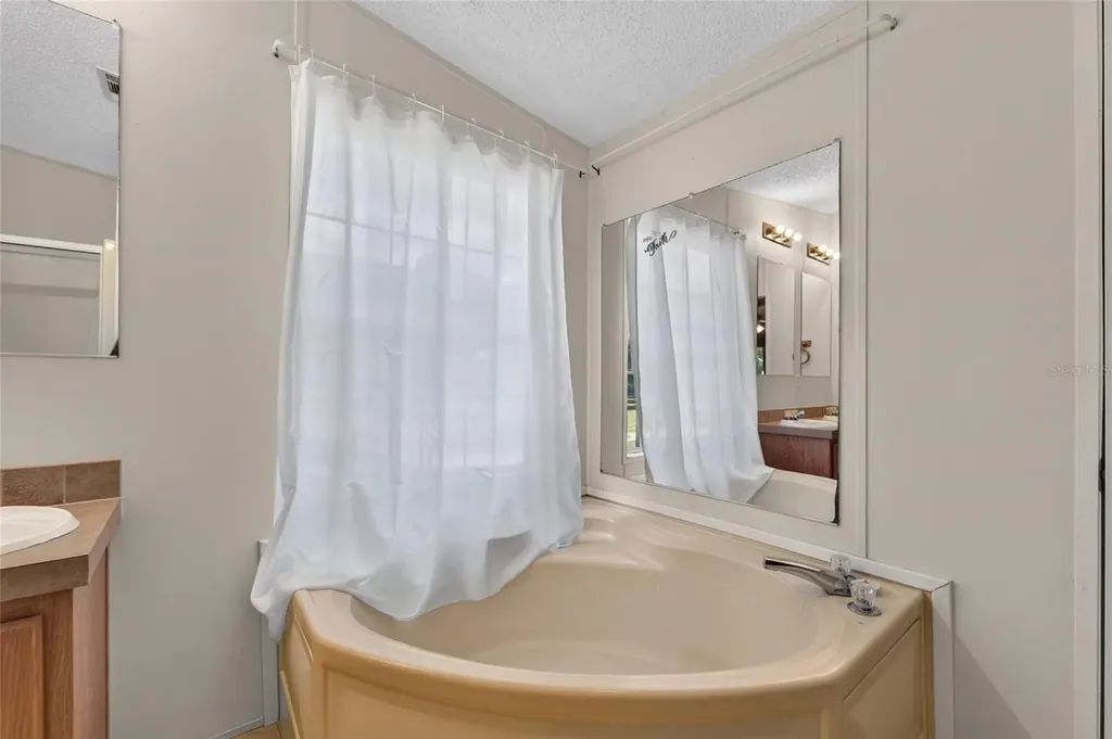 1205 Crystal Springs Road Zephyrhills FL 33540