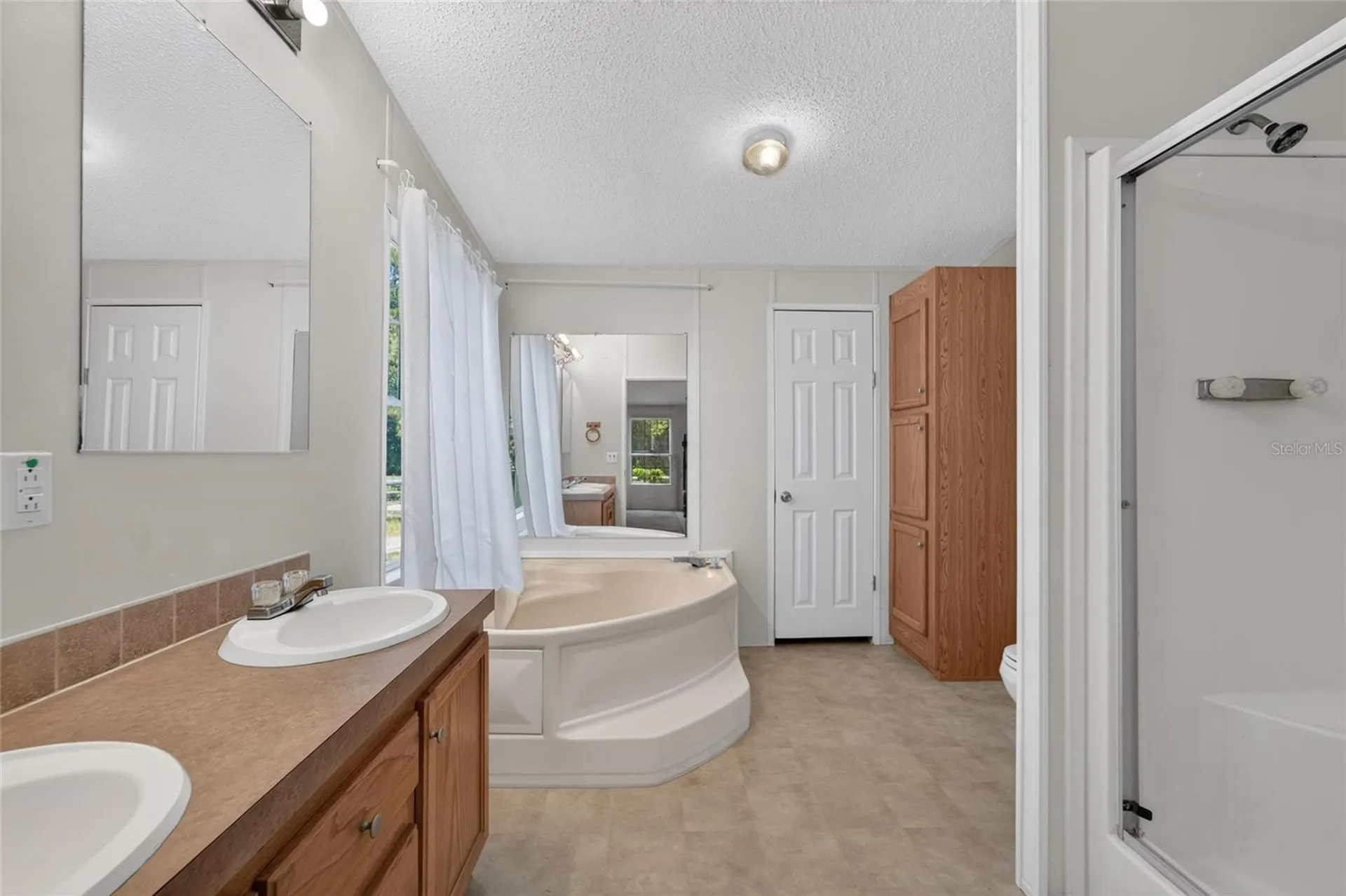 1205 Crystal Springs Road Zephyrhills FL 33540