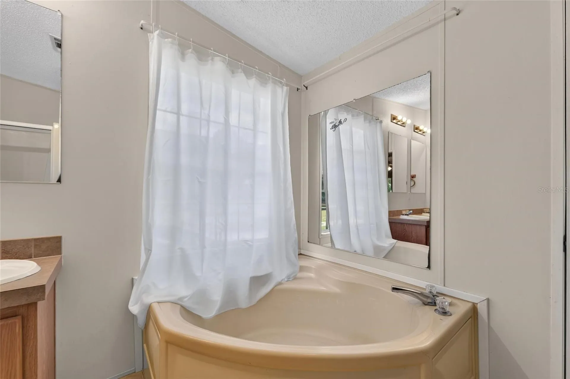1205 Crystal Springs Road Zephyrhills FL 33540