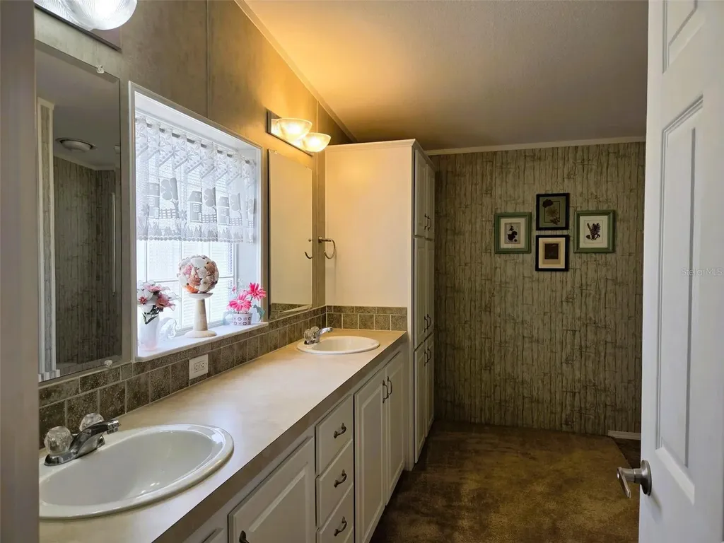 3324 Overcup Oak Terrace Sarasota FL 34237
