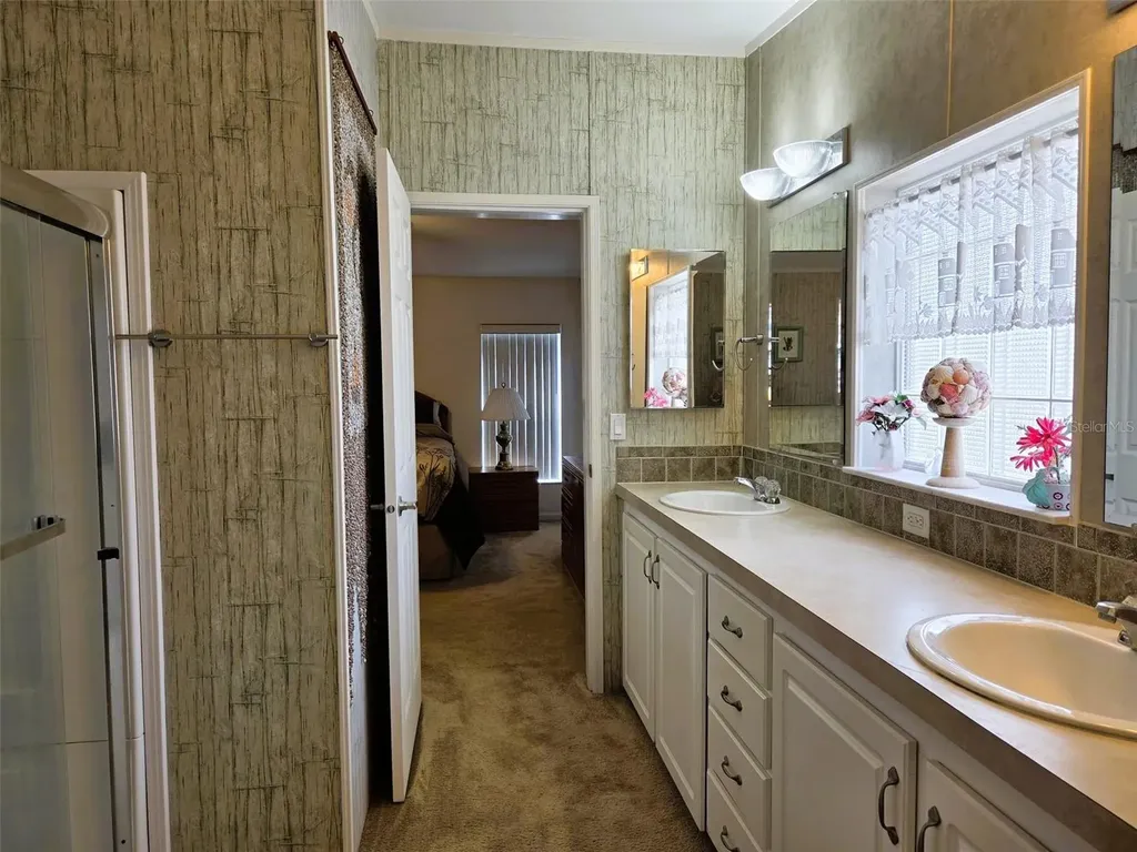 3324 Overcup Oak Terrace Sarasota FL 34237