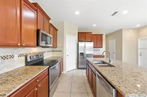 8961 Turnstone Haven Place Tampa FL 33619