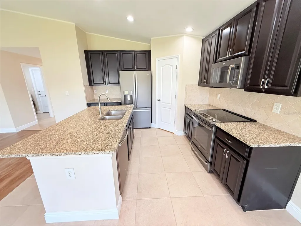 14323 Haddon Mist Drive Wimauma FL 33598