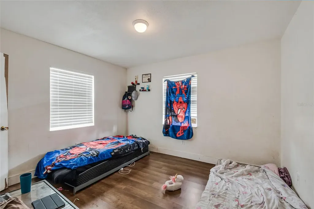4135 Raleigh Street Orlando FL 32811