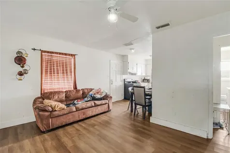 4135 Raleigh Street Orlando FL 32811