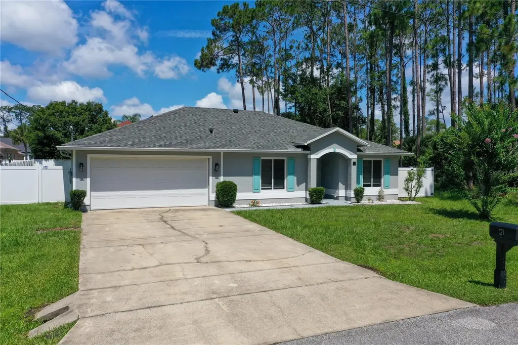 21 Lake Charles Lane Palm Coast FL 32137