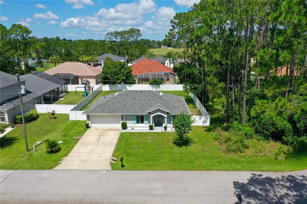 21 Lake Charles Lane Palm Coast FL 32137