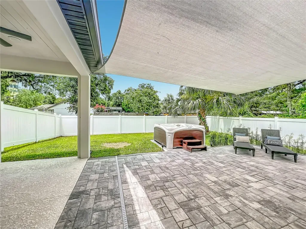 301 4th Street Geneva FL 32732