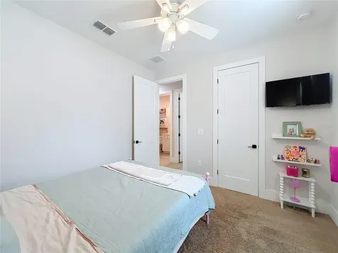 301 4th Street Geneva FL 32732