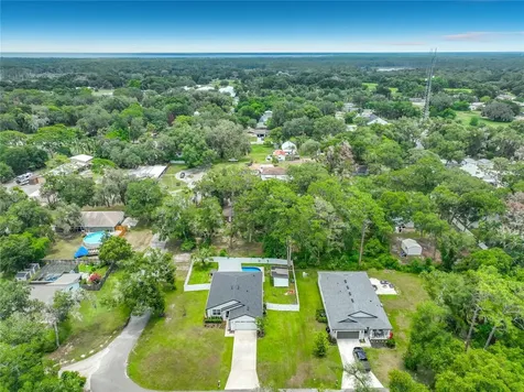 301 4th Street Geneva FL 32732