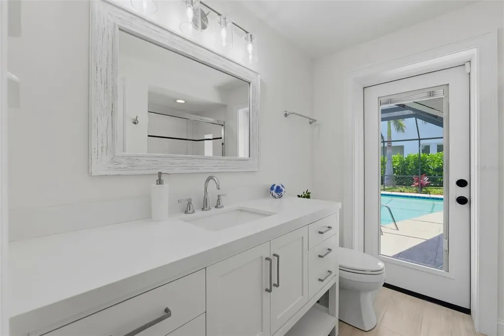 1974 Hawaii Avenue NE St Petersburg FL 33703