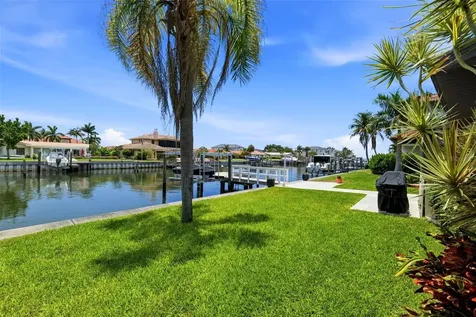 1974 Hawaii Avenue NE St Petersburg FL 33703