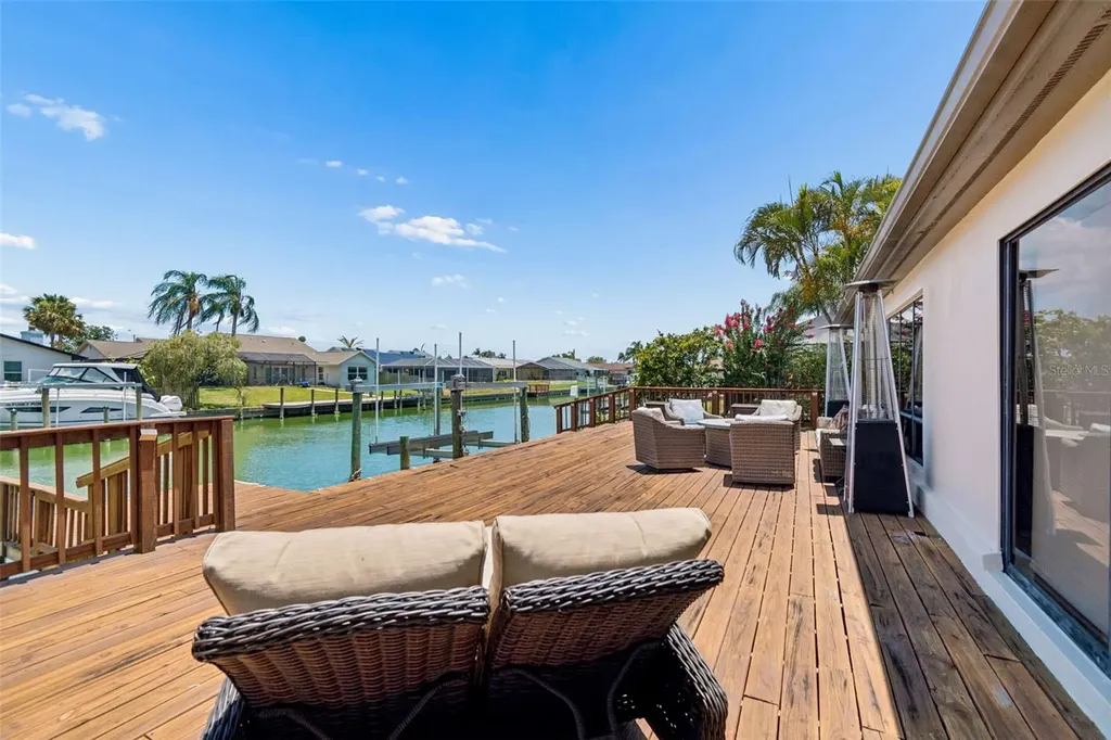 5821 Schooner Way Tampa FL 33615