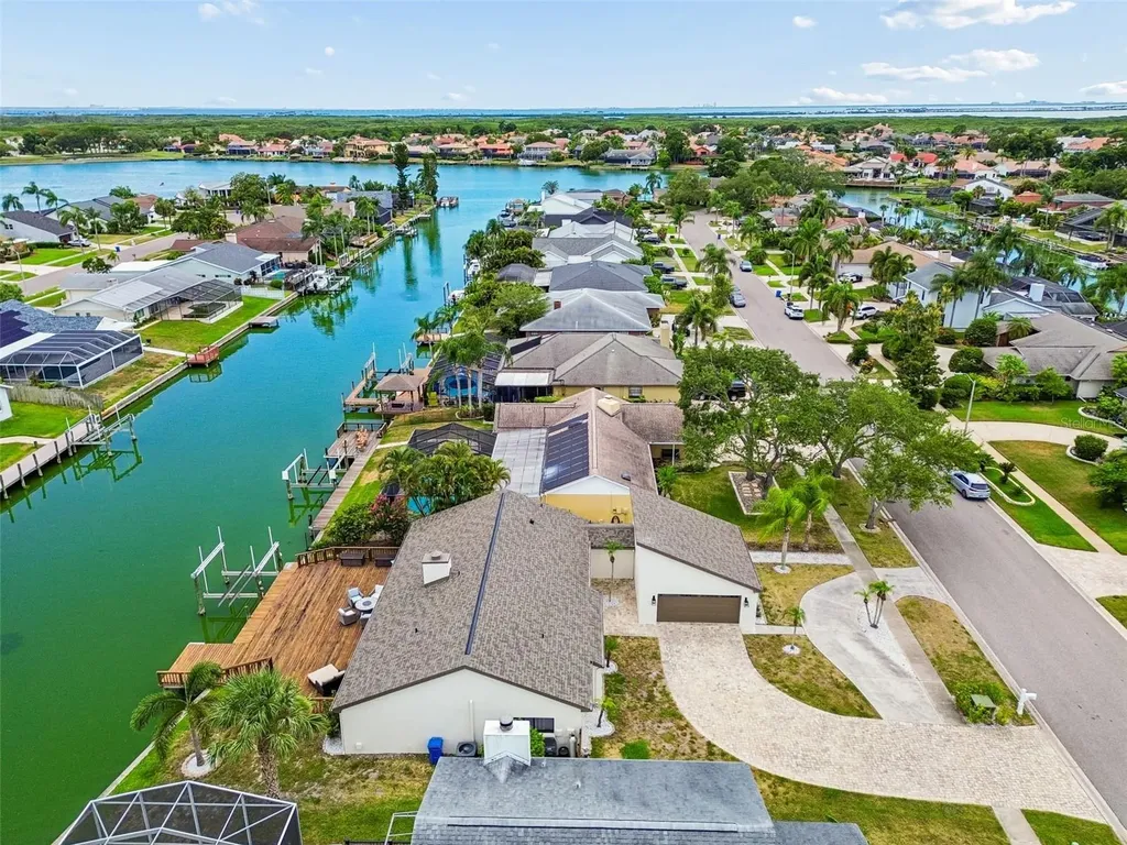 5821 Schooner Way Tampa FL 33615