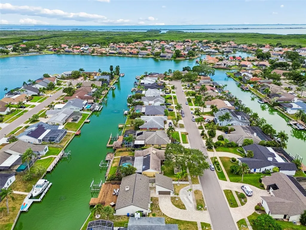 5821 Schooner Way Tampa FL 33615