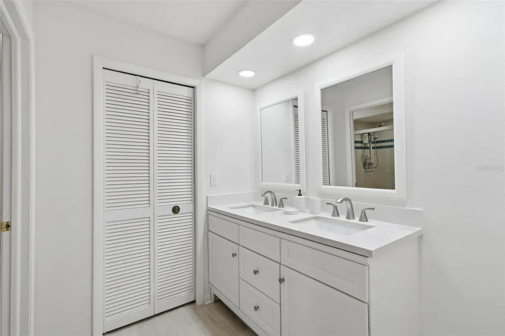 50 Pelican Place Clearwater FL 33756