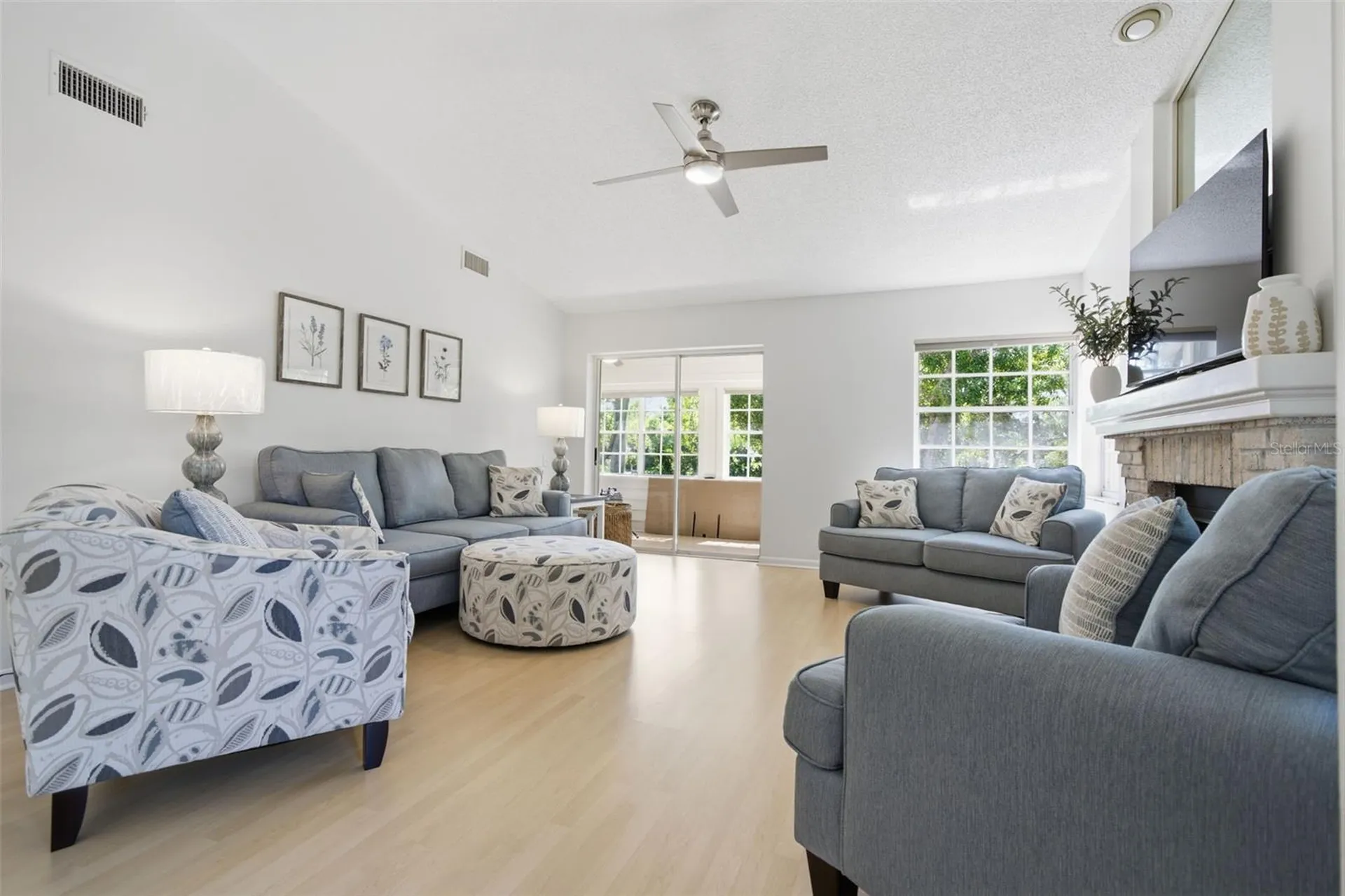 50 Pelican Place Clearwater FL 33756