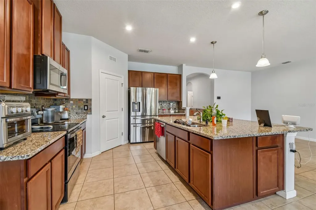 504 Affirmed Way Davenport FL 33837