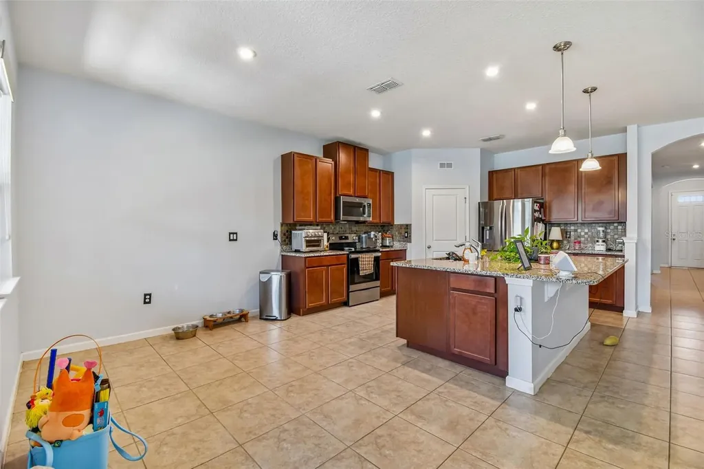 504 Affirmed Way Davenport FL 33837
