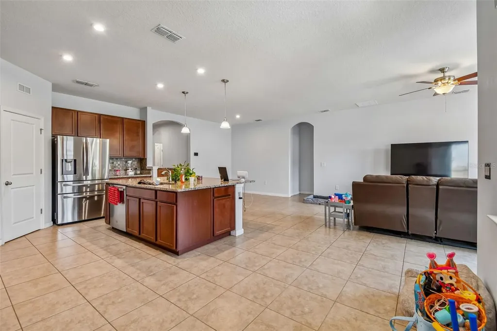 504 Affirmed Way Davenport FL 33837
