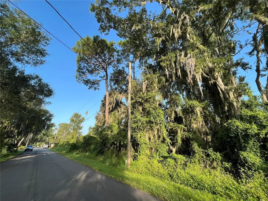 262 Toms Road Debary FL 32713