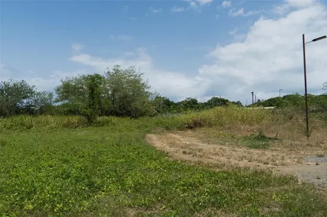 971 Camino El Duque Naguabo PR 00718