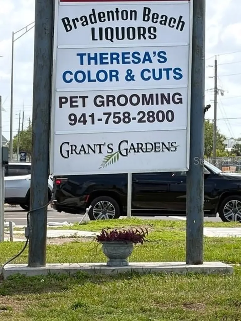 4328 101st Street W Bradenton FL 34210