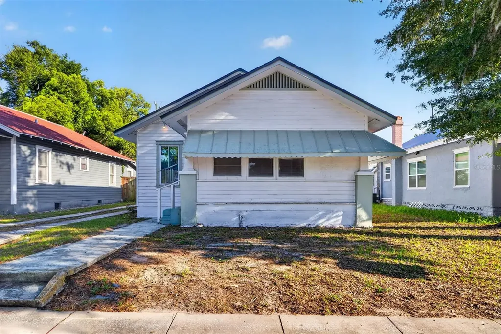 1042 8th Avenue S St Petersburg FL 33705