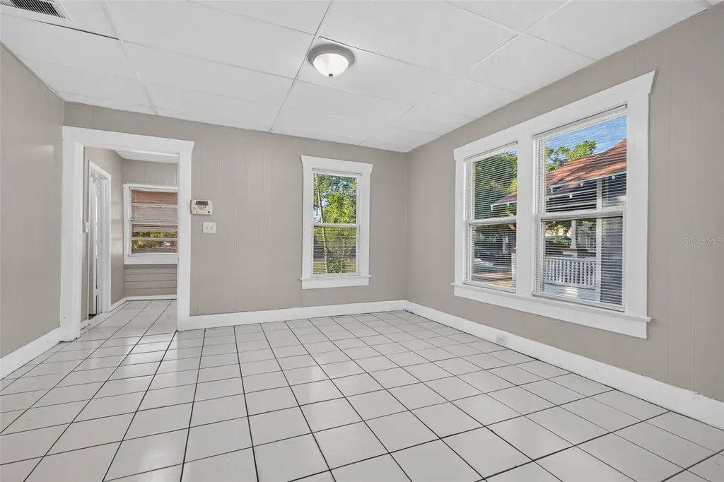 1042 8th Avenue S St Petersburg FL 33705