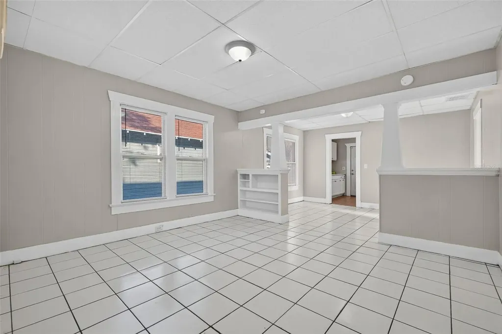 1042 8th Avenue S St Petersburg FL 33705