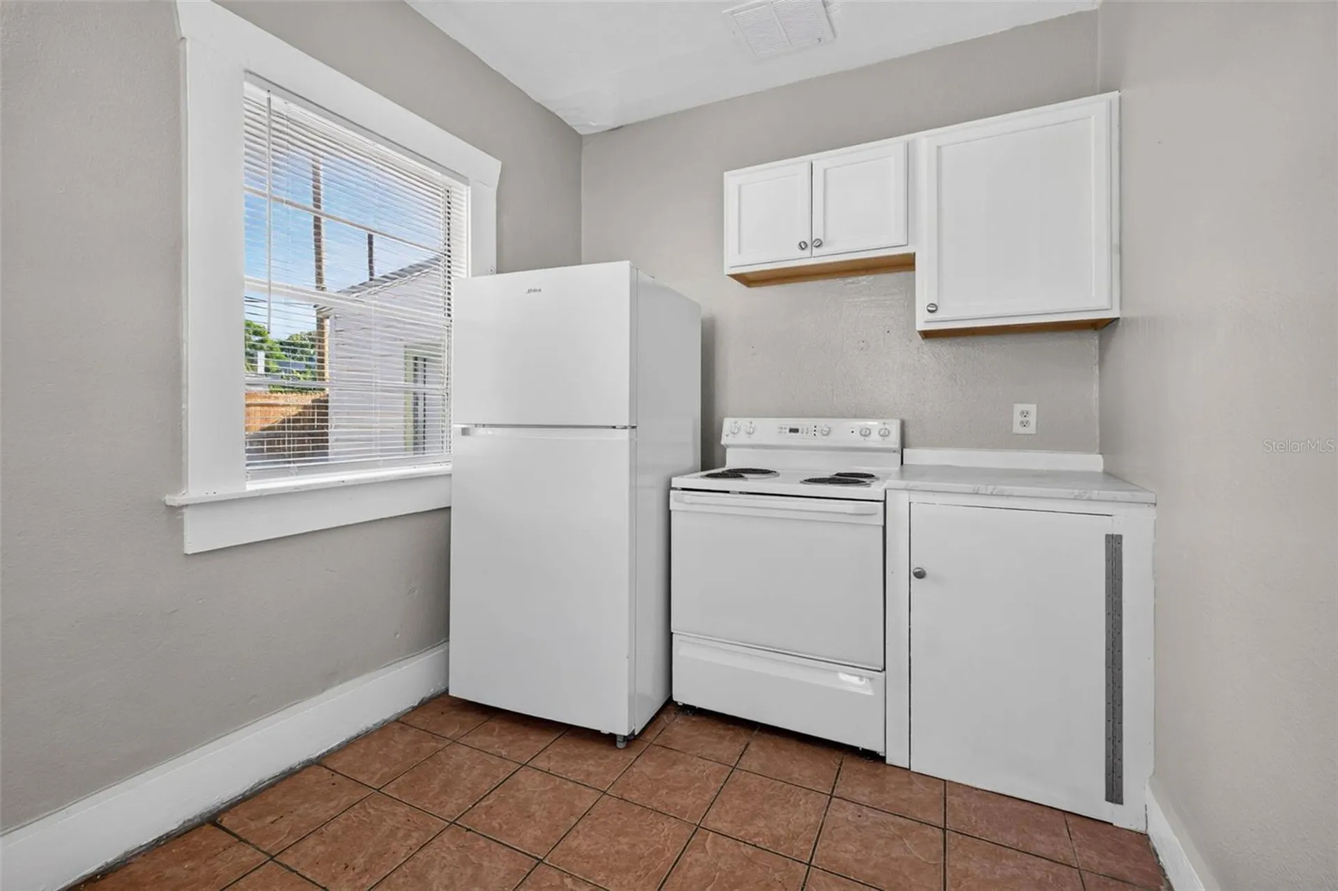 1042 8th Avenue S St Petersburg FL 33705