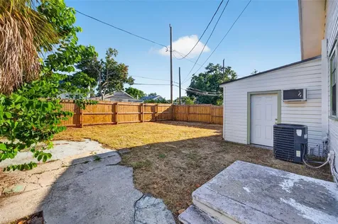 1042 8th Avenue S St Petersburg FL 33705