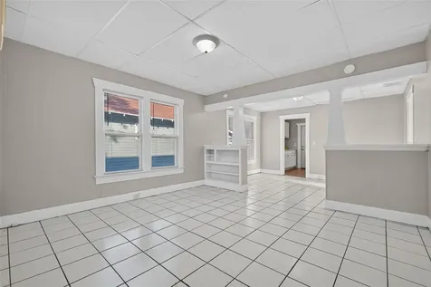 1042 8th Avenue S St Petersburg FL 33705