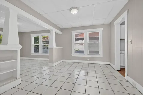 1042 8th Avenue S St Petersburg FL 33705