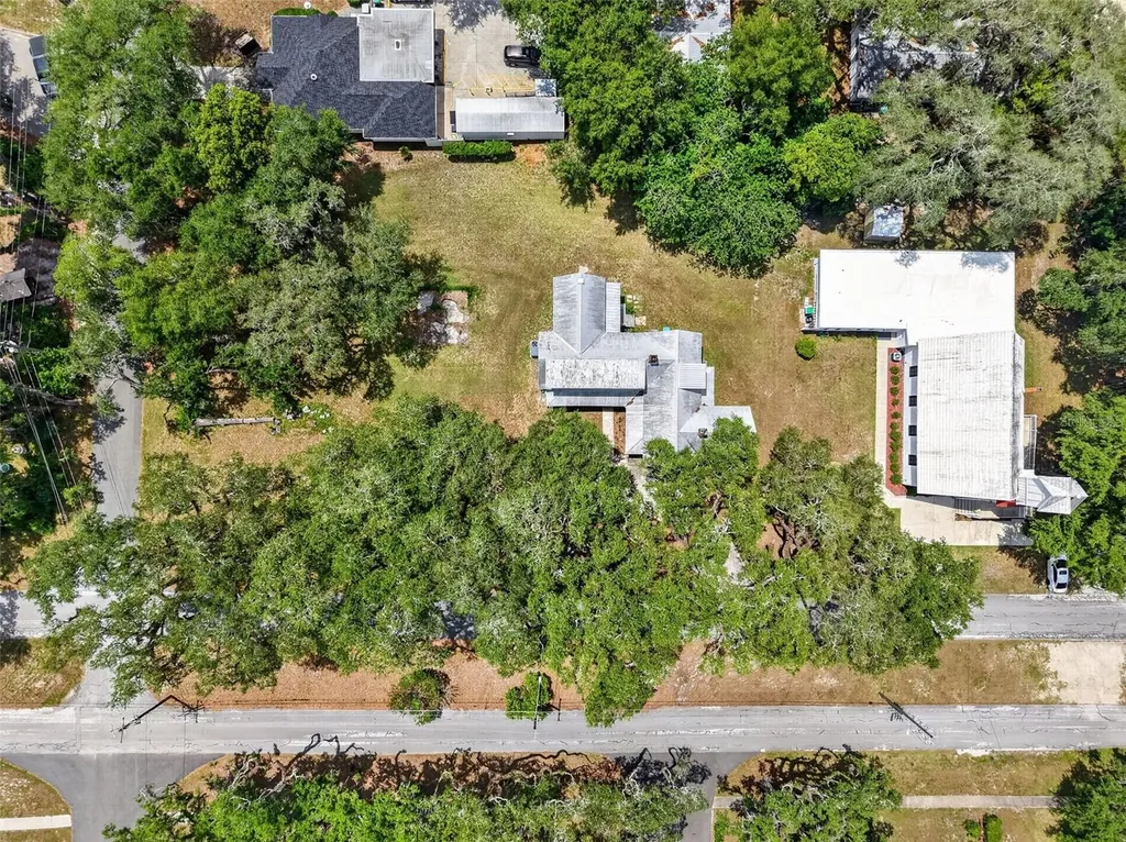 112 W Mcclendon Street Lady Lake FL 32159