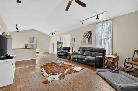 112 W Mcclendon Street Lady Lake FL 32159