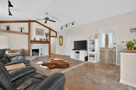 112 W Mcclendon Street Lady Lake FL 32159