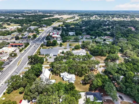 112 W Mcclendon Street Lady Lake FL 32159