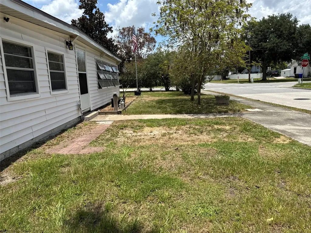 1404 Emmett Street Kissimmee FL 34741